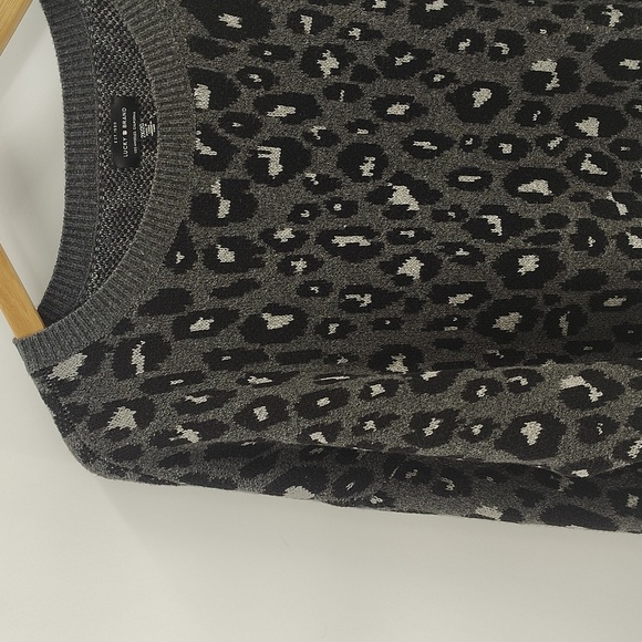 Lucky Brand Black & Gray Leopard Print Pullover Crew Neck Sweater Size 2X - Picture 2 of 6